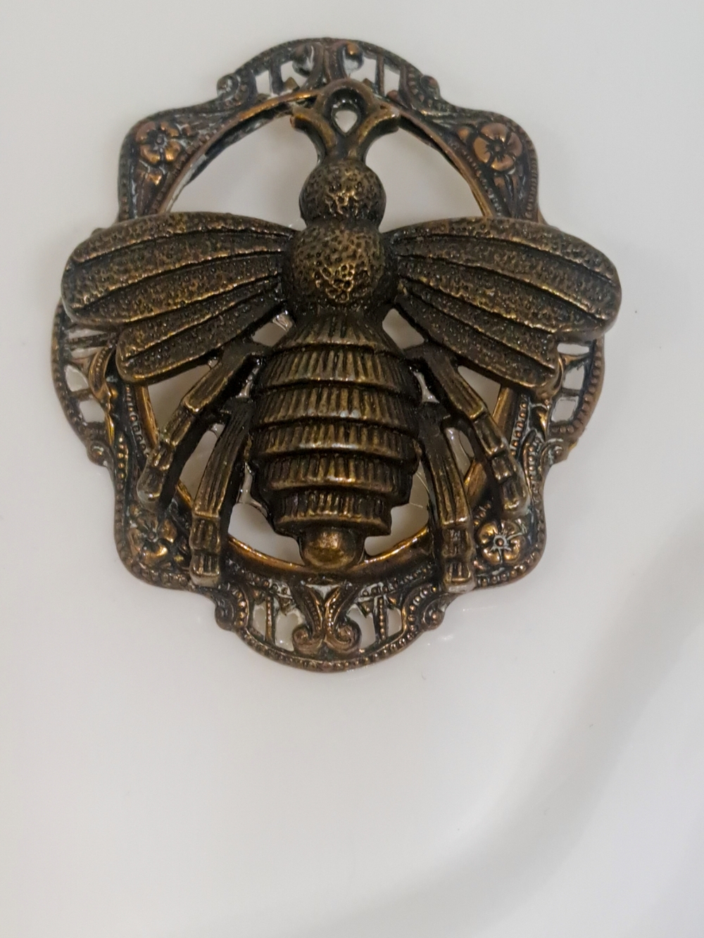 Antique-Style Bee Brooch Pin - Brass Finish Vintage